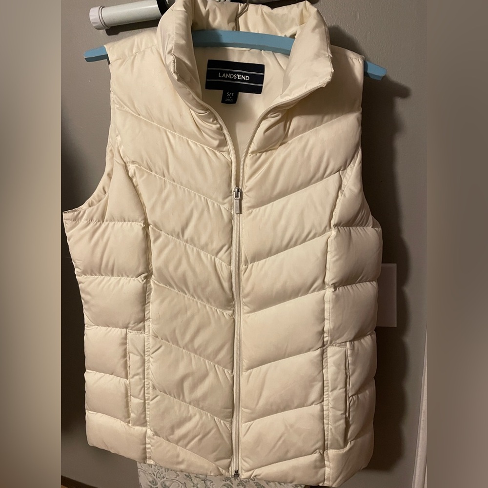 Lands End Puffer vest.  Off white.